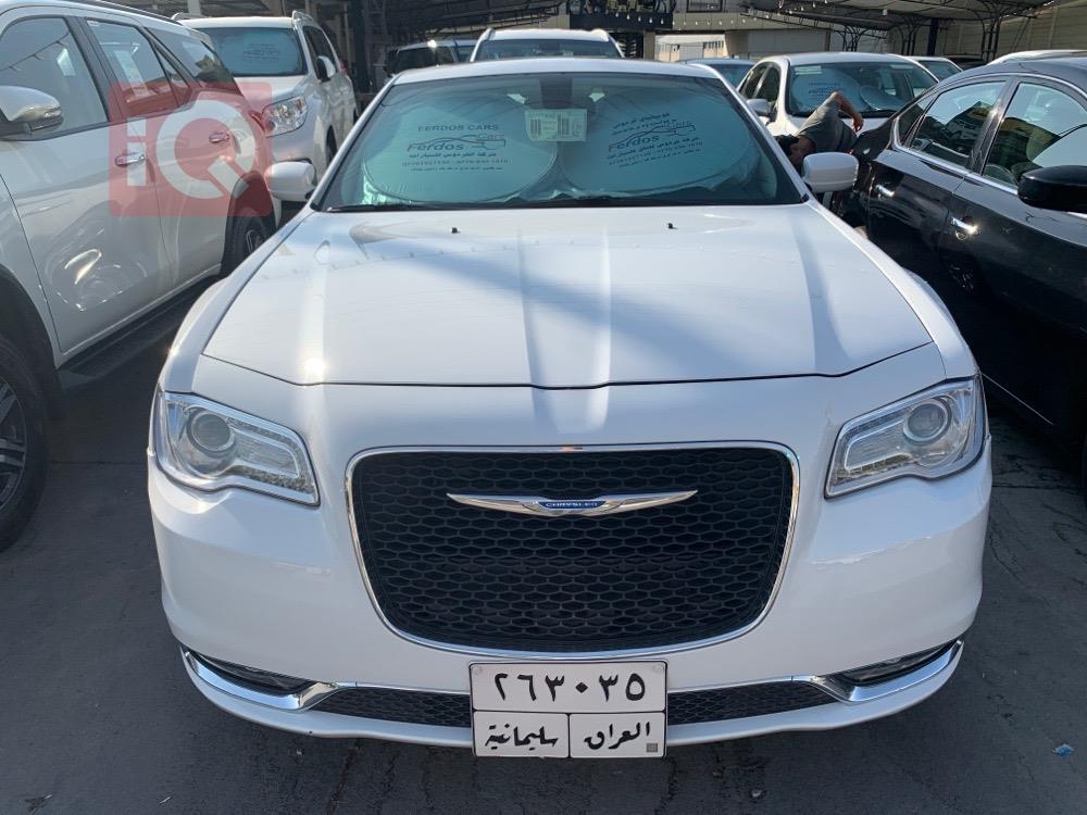 كرايسلر 300